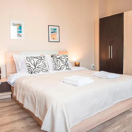 Breeze Atelier Warna